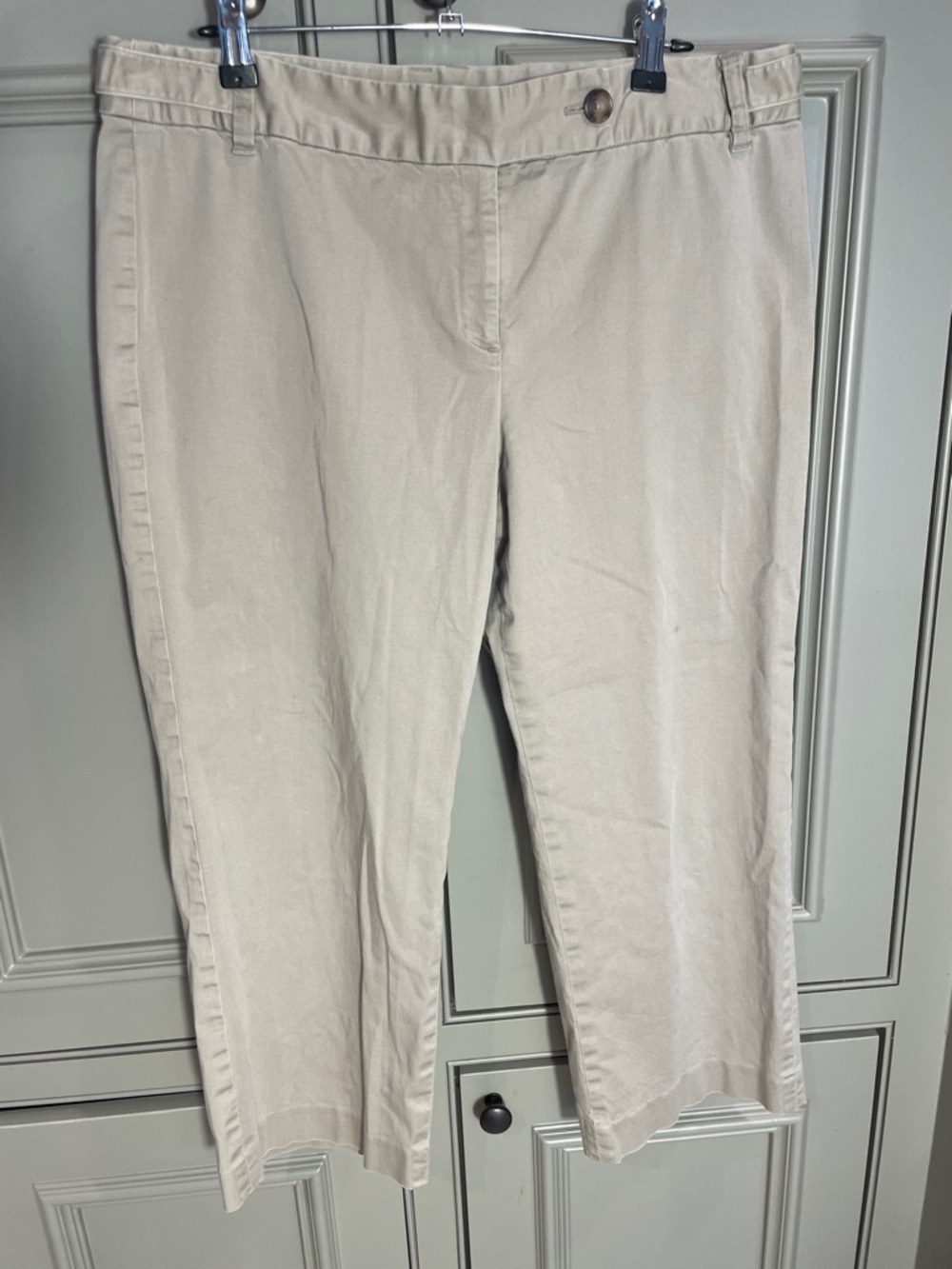 Ann Taylor Cotton Spandex Blend Cropped Ankle Khakis in Light Beige